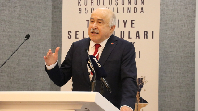 Bursa'da "Kuruluşunun 950. Yılında Türkiye Selçukluları ve İznik Bilgi Şöleni" başladı