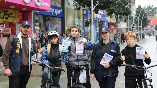 Sakarya polisinden siber suçlara karşı bilinçlendirme çalışması