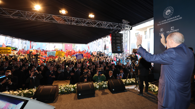 Cumhurbaşkanı Erdoğan, Adıyaman'da 350 bininci afet konutunun teslim töreninde konuştu: (1)