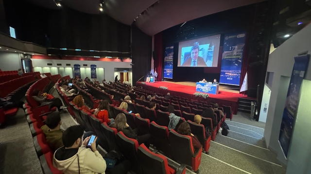 İzmir'de Nadir Hastalıklar ve Yetim İlaçlarda Uluslararası İş Birliği Toplantısı yapıldı
