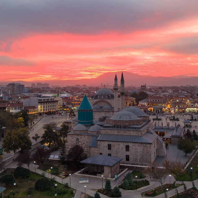 Konya'da kartpostallık gün batımı manzaraları
