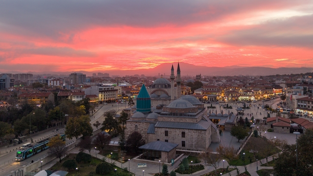 Konya'da kartpostallık gün batımı manzaraları