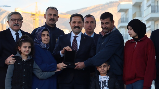 Hatay Valisi Masatlı, kentteki konut ve iş yeri çalışmalarını değerlendirdi: