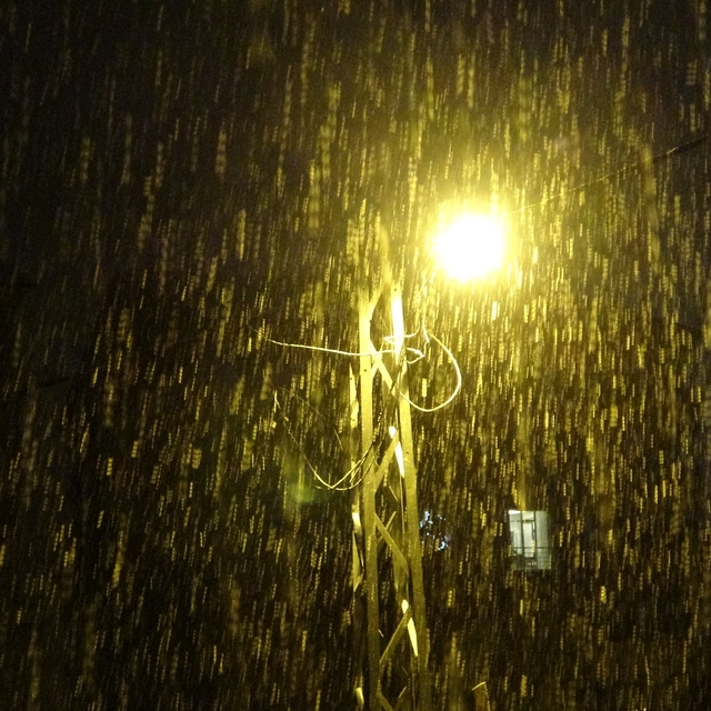 Bitlis'te mevsimin ilk karı yağdı