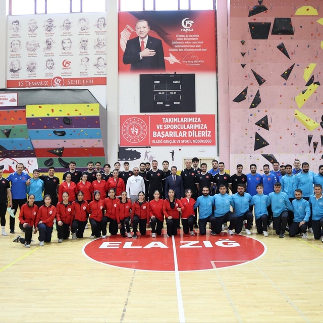 Elazığ hentbolu Türkiye gündeminde: 14 sporcudan ulusal başarı