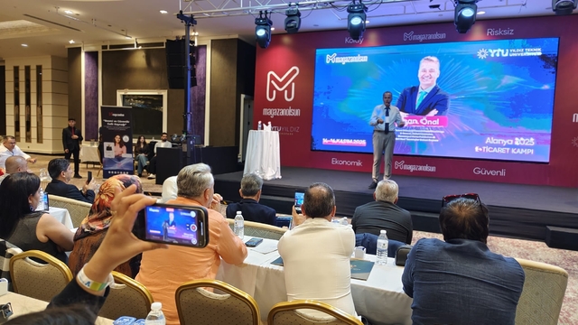 Antalya'da "E Ticaret Kampı" düzenlendi