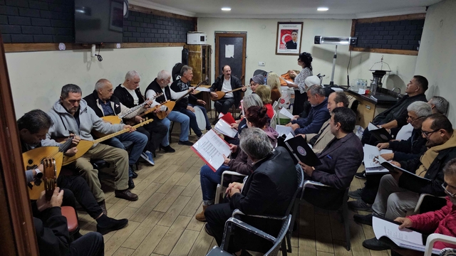 Zonguldak'taki engelliler korosu türkülerle engelleri aşıyor