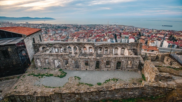 Trabzon'da Atatürk Köşkü, Çal Mağarası, Kızlar Manastırı ve Şehir Müzesi'ne ziyaretçi akını