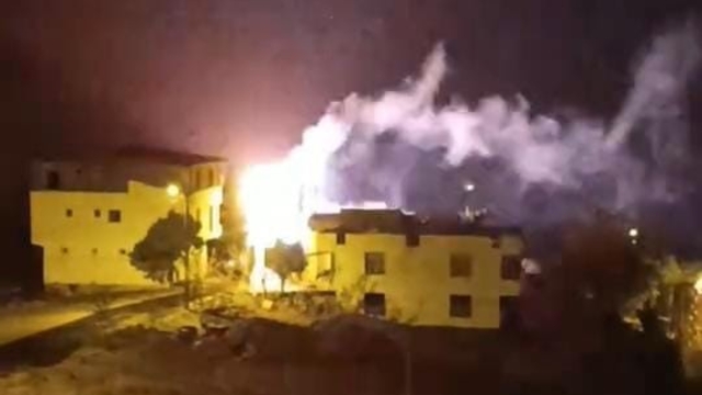 Diyarbakır'da trafo bomba gibi patladı