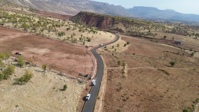 Eruh'ta yol asfaltlama çalışması yapıldı