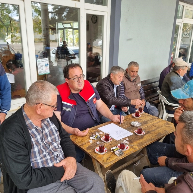 Çiftçiler hayvan hastalıkları ve salgın tedbirleri konusunda bilgilendirild...