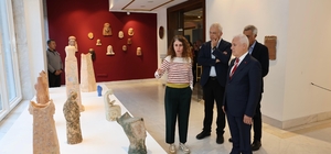 'Gözlerimin Önündesin' sanatseverleri ağırlıyor