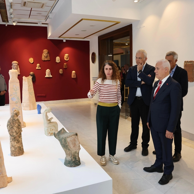 'Gözlerimin Önündesin' sanatseverleri ağırlıyor