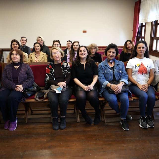 Kadınlar şiddetin türlerini Osmangazi'de öğrendi