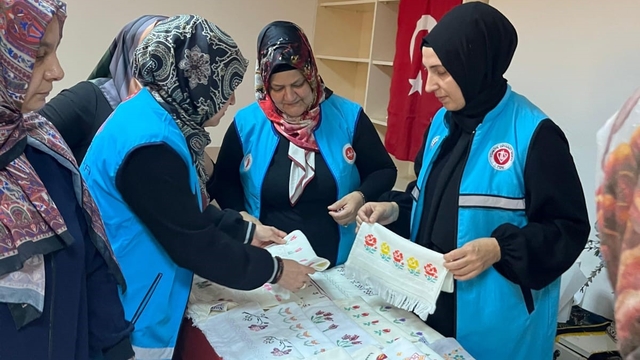 Zonguldak'ta TDV Kadın Kollarının projeleri çocukların yüreklerini ısıttı