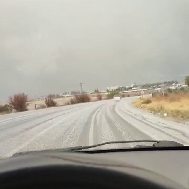 Kahta-Sincik yolunda dolu yağışı