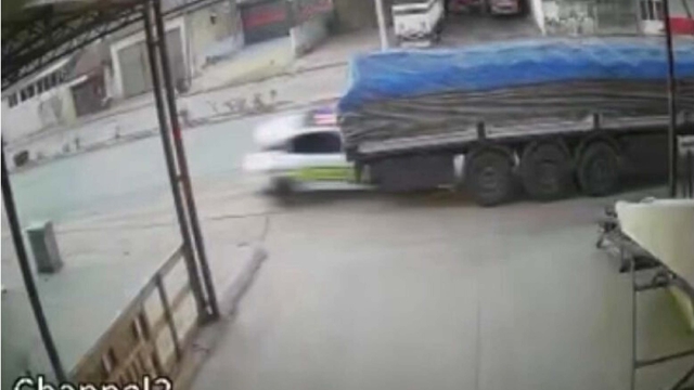 Manisa'da polisin şehit olduğu kaza kamerada