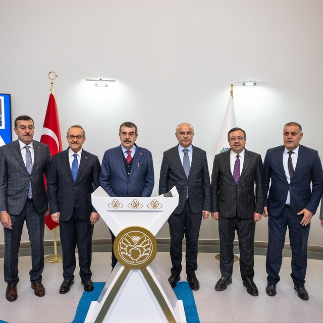 Millî Eğitim Bakanı Tekin, Malatya Büyükşehir Belediye Başkanı Er'i ziyaret...