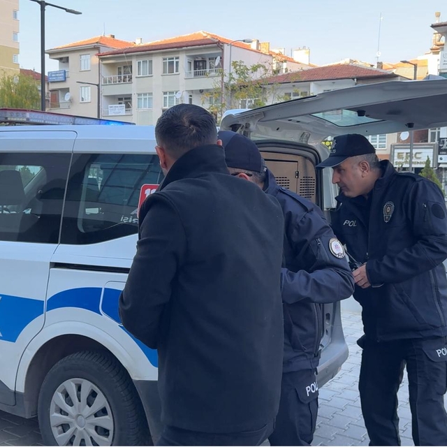 Kırıkkale'de trafik güvenliğini tehlikeye düşürdüğü gerekçesiyle yakalanan...
