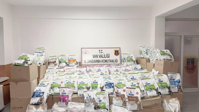 Van'da gümrük kaçağı malzemeler ele geçirildi
