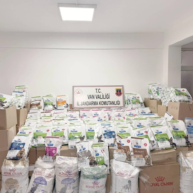 Van'da 2,2 milyon TL'lik gümrük kaçağı eşya ele geçirildi