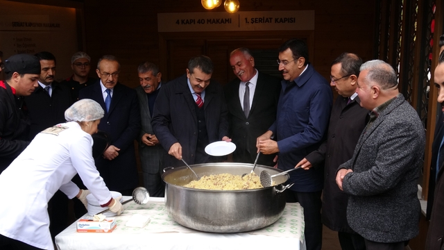 Bakan Tekin: "OHAL'in kaldırılması ve inanç özgürlüğü alanında atılan adımlar Türkiye'nin demokratikleşmesine önemli katkılar sağladı"