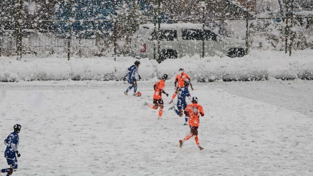 Trabzonspor, deplasmanda Hakkarigücü'nü 2-1 mağlup etti