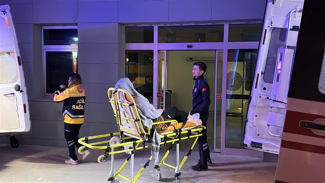 GÜNCELLEME - Kastamonu'da 30 kişi gıda zehirlenmesi şüphesiyle hastaneye başvurdu