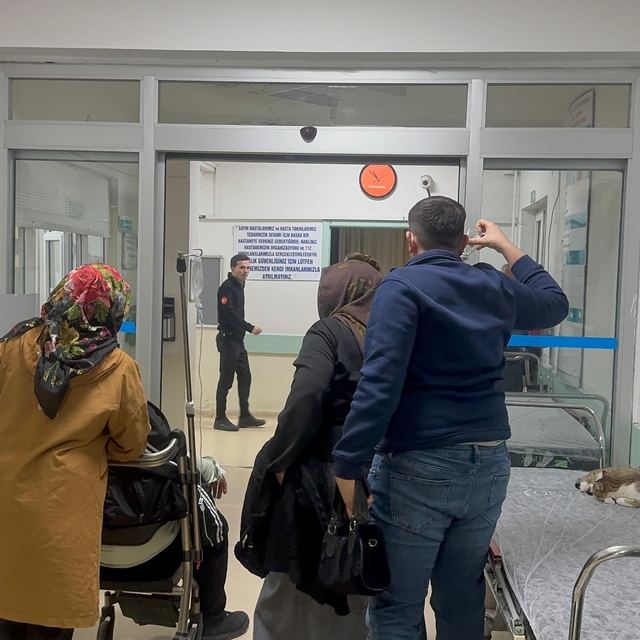 Düğün yemeği 8 kişiyi hastanelik etti