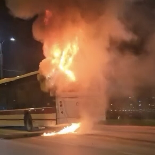 İzmir'de belediye otobüsünde yangın