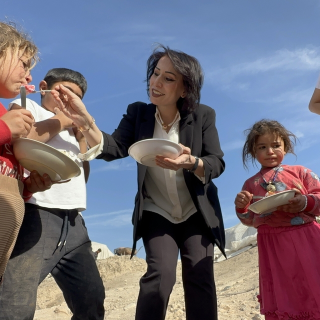 Koçer çocuklarına sürpriz doğum günü etkinliği ve kuaför hizmeti