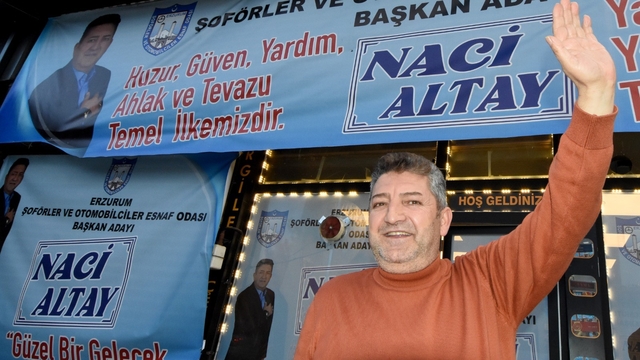 Altay: ''Direksiyon bir araç değil, bir alın teridir''
Erzurum Şoförler ve Otomobilciler Esnaf Odası Başkanlığı'na adaylığını açıklayan Naci Altay: ''Bu camianın evladı olarak onurlu bir yola çıktım''