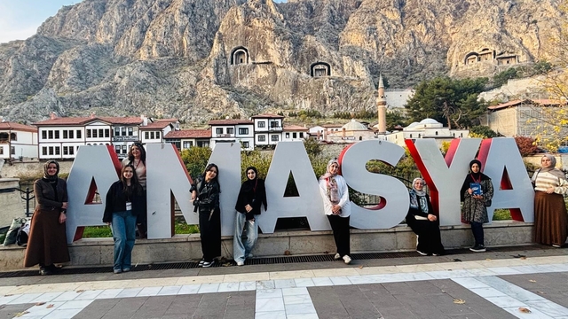 Kütahyalı öğrenciler Amasya'da kültür ve tarih yolculuğuna katıldı