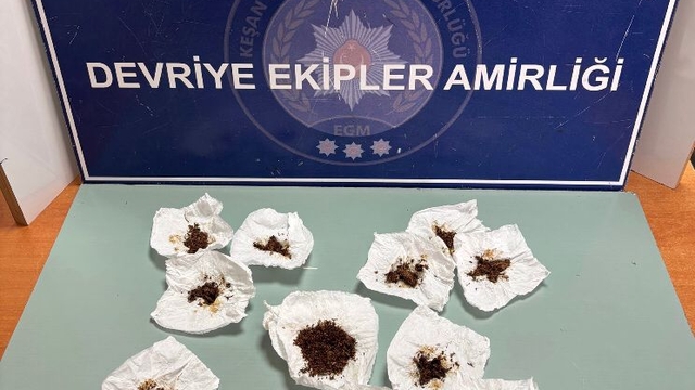 Edirne'de uyuşturucuyla yakalanan 2 şüpheli gözaltına alındı