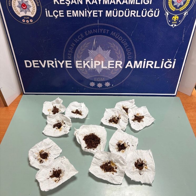 Edirne'de uyuşturucuyla yakalanan 2 şüpheli gözaltına alındı