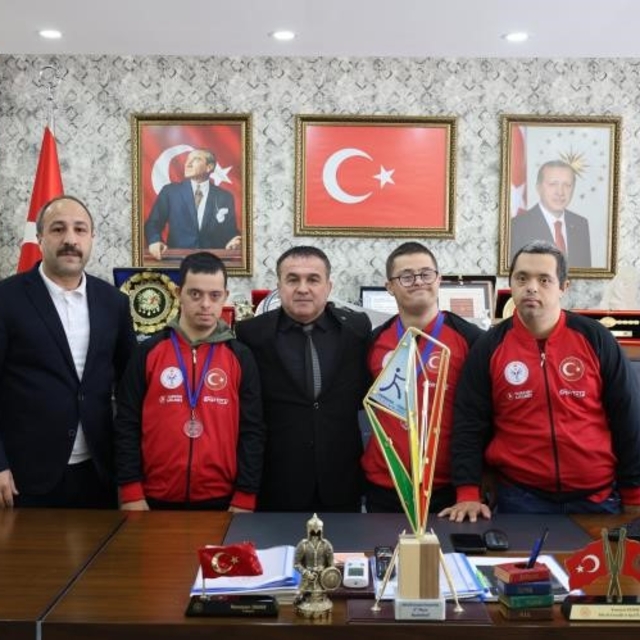 Özel Sporcular Down Sendromlu Basketbol Milli Takımı Bilecik'te