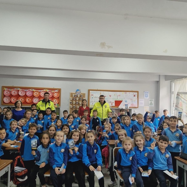 Kırklareli'nde öğrencilere "Trafik Dedektifleri" eğitimi verildi