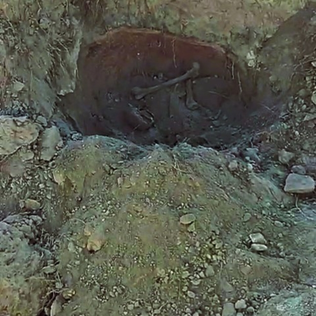 5 toprak küpün içerisinde insana ait kemik parçaları bulundu