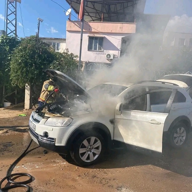 Kırıkhan'da cip yandı