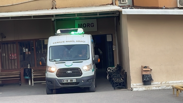 Şanlıurfa'da göçük altında ölen 2 işçi, toprağa verildi