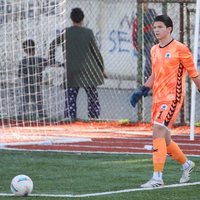 Menemenli kaleci Alp'i Beşiktaş denedi