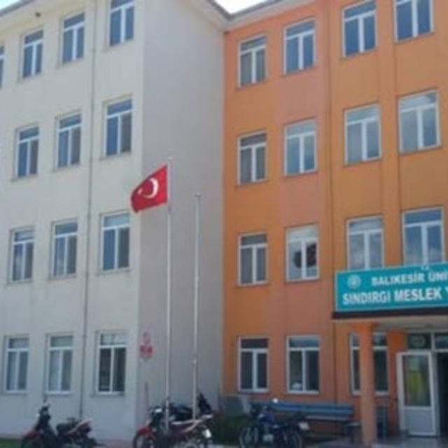 Sındırgı'da depremden etkilenen öğrenciler Balıkesir'de eğitim alacak
Sındı...