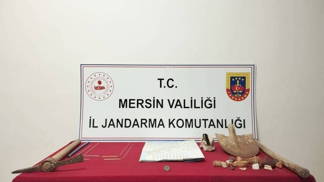 Mersin'de kaçak kazı operasyonu: 4 şüpheli yakalandı