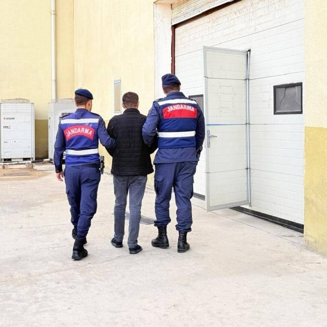 20 yıl hapis cezası ile aranan şahıs JASAT'tan kaçamadı