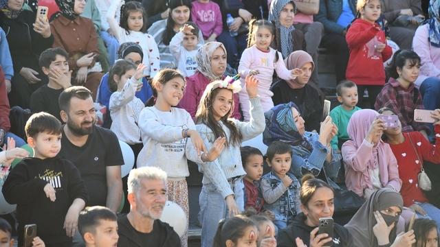 Osmaniye'de çocuklara ara tatil hediyesi