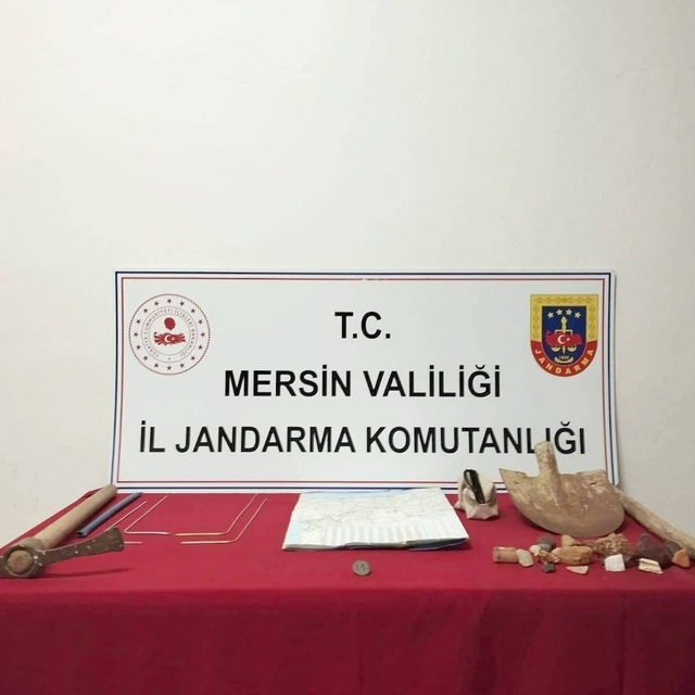 Mersin'de kaçak kazı yapan 4 şüpheli suçüstü yakalandı