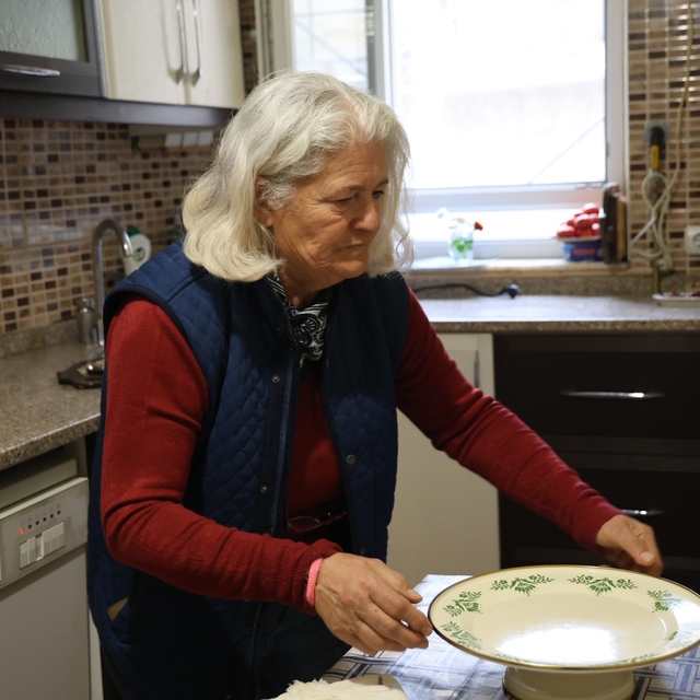 Söylediklerini sadece kendisi anlıyor
Bu muhtar çok özel
55 yıldır tersten...