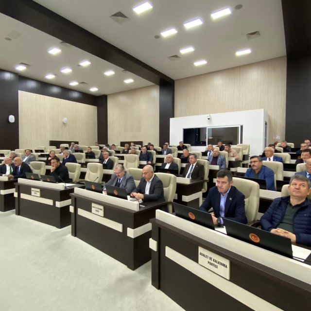 İGM üyesi Hollanda'ya giderek topraksız alanda çalışmaları yerinde inceleye...