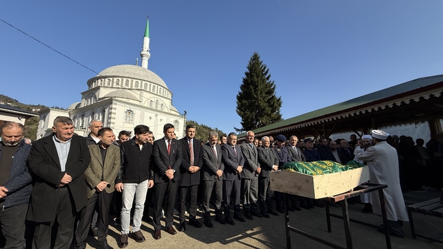 İstanbul'da metro inşaatındaki kazada hayatını kaybeden işçinin cenazesi defnedildi