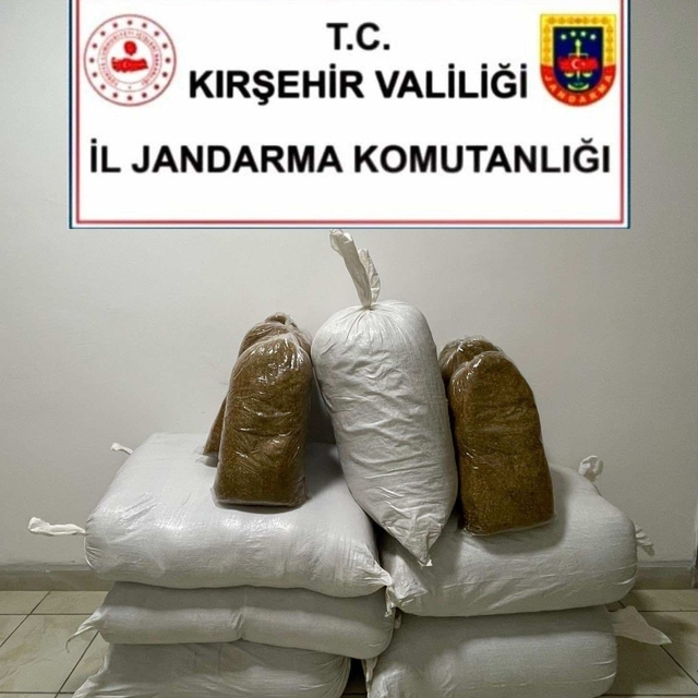 Kırşehir'de jandarmadan kaçak tütün operasyonu